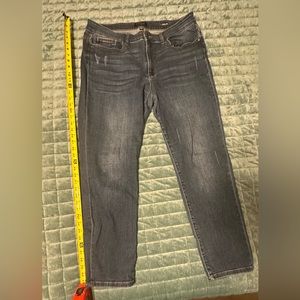 Judy Blue Mid-Rise Tapered Slim Cut - 16W